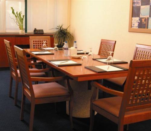 Coral Oriental Dubai Hotel Екстериор снимка